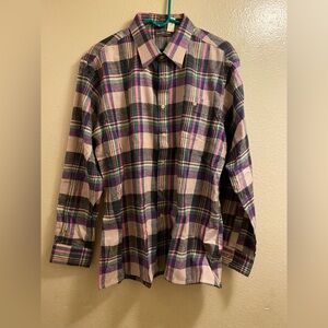 B37 - NWT Women Plaid Button-Up Shirt size XL